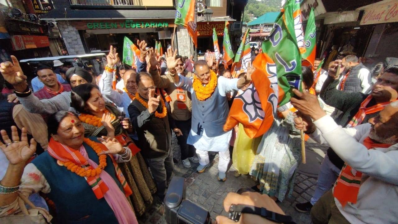 बंगाल असम में भाजपा की जीत पर मसूरी में जश्न, मंत्री गणेश जोशी बोले “मोदी मैजिक बरकरार”
