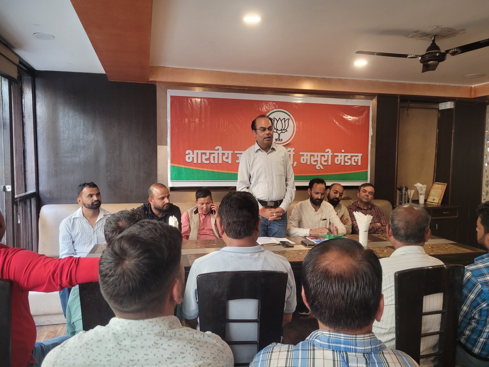 मसूरी में 2027 चुनावी तैयारी में जुटी भाजपा, बूथ स्तर तक संगठन मजबूत करने पर जोर